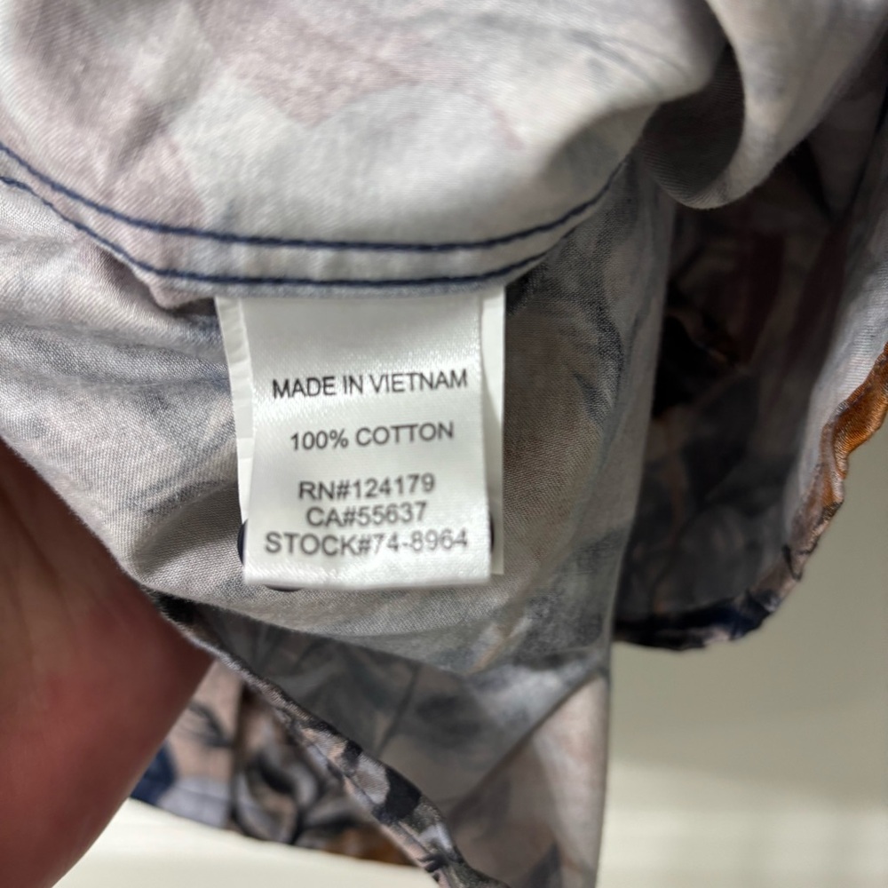 Johnston & Murphy Long Sleeve Button Down size XL - Picture 5 of 5